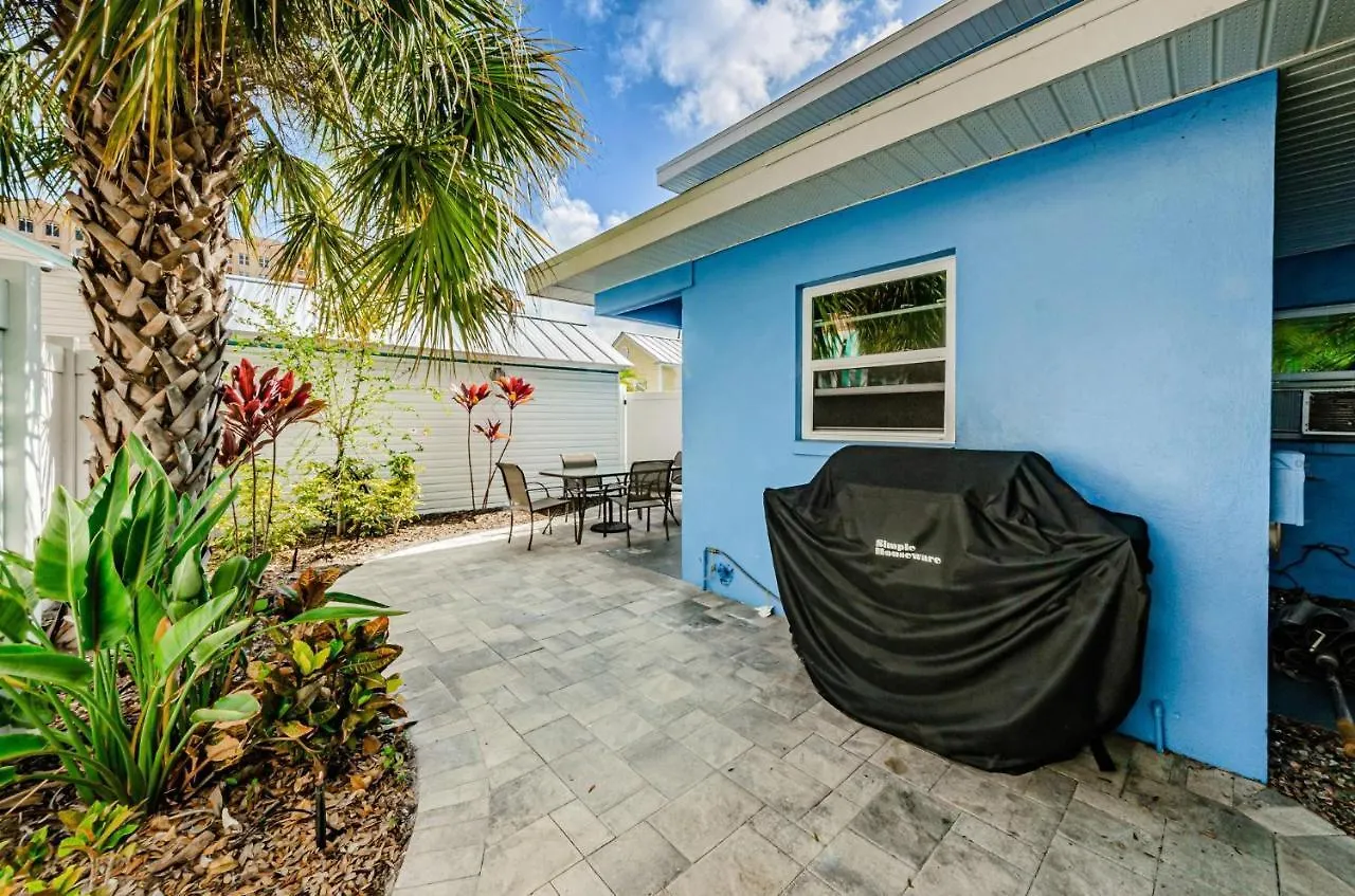 Holiday home Frenchy'S Cottage 480 Clearwater Beach